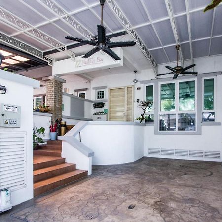 Nautilus Bay Home Inn George Town  Kültér fotó