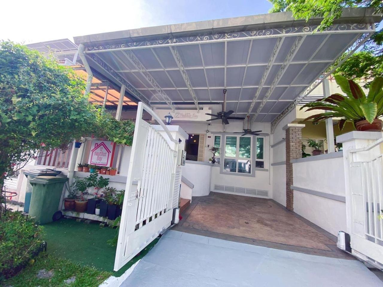 Nautilus Bay Home Inn George Town  Kültér fotó
